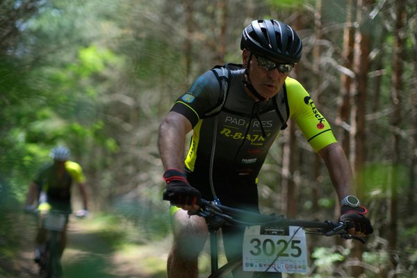 What technological advancements are enhancing the basketball experience for UK fans?